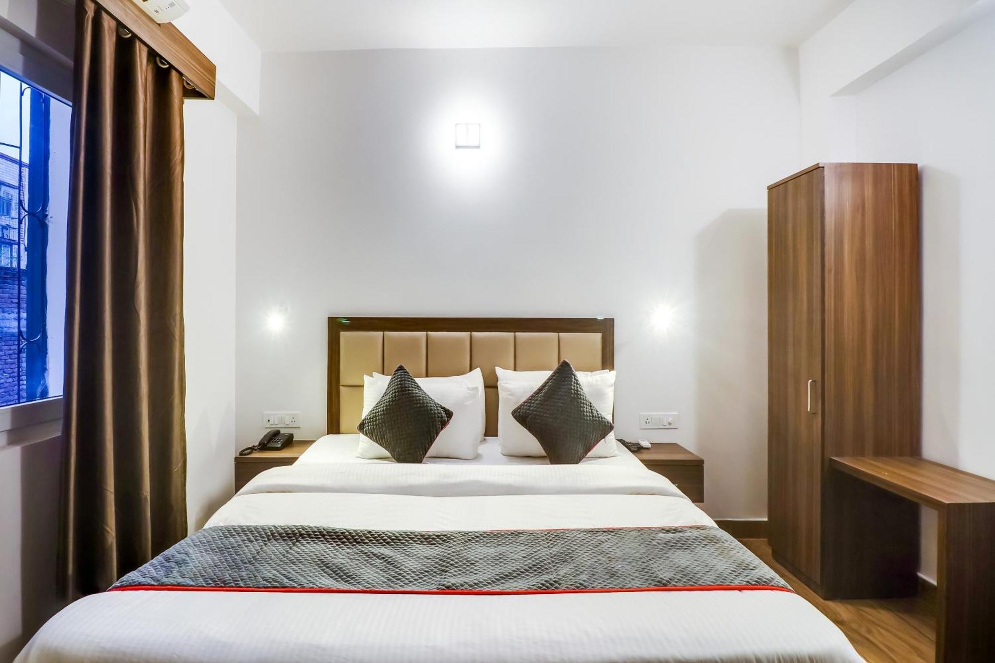 Townhouse Townhouse Clark Inn باتنا المظهر الخارجي الصورة