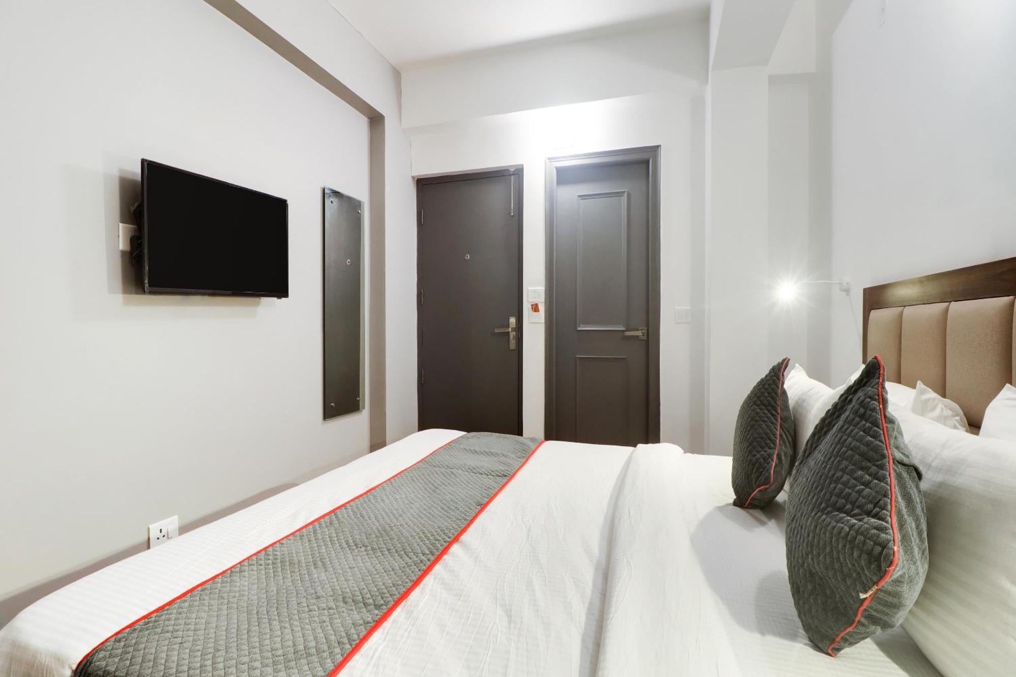 Townhouse Townhouse Clark Inn باتنا المظهر الخارجي الصورة