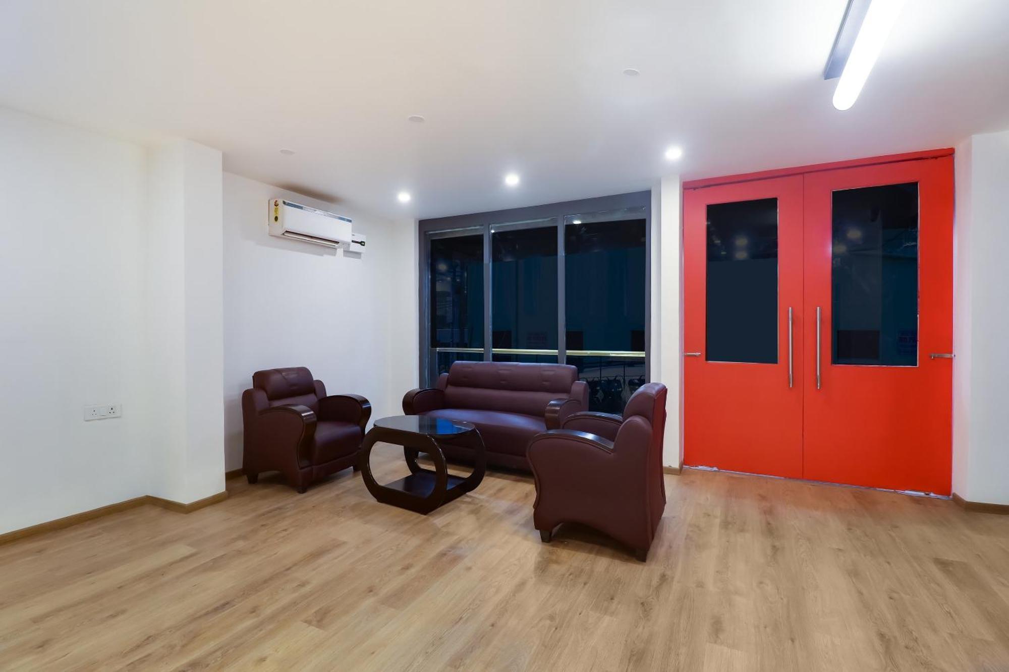 Townhouse Townhouse Clark Inn باتنا المظهر الخارجي الصورة