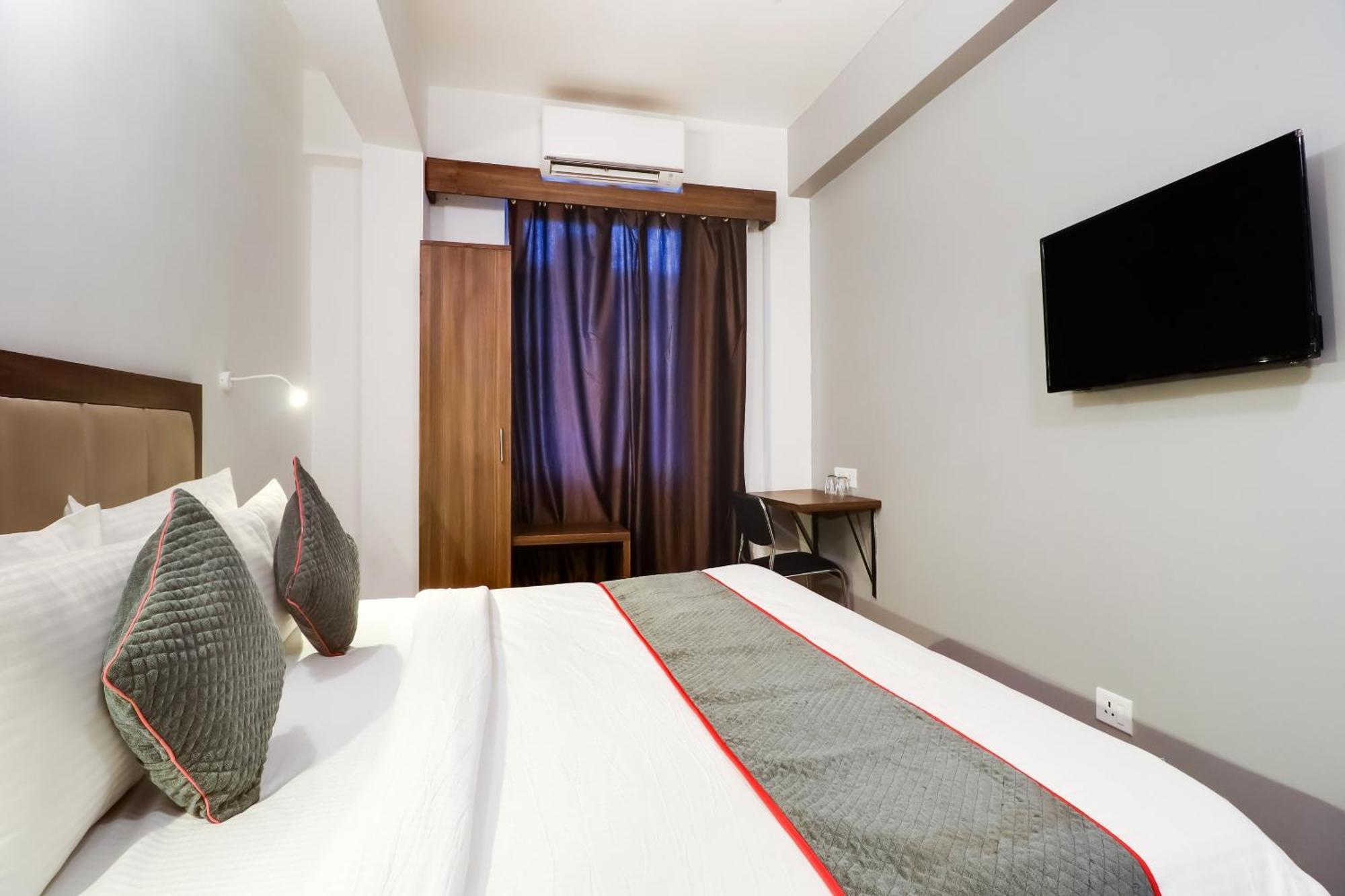 Townhouse Townhouse Clark Inn باتنا المظهر الخارجي الصورة