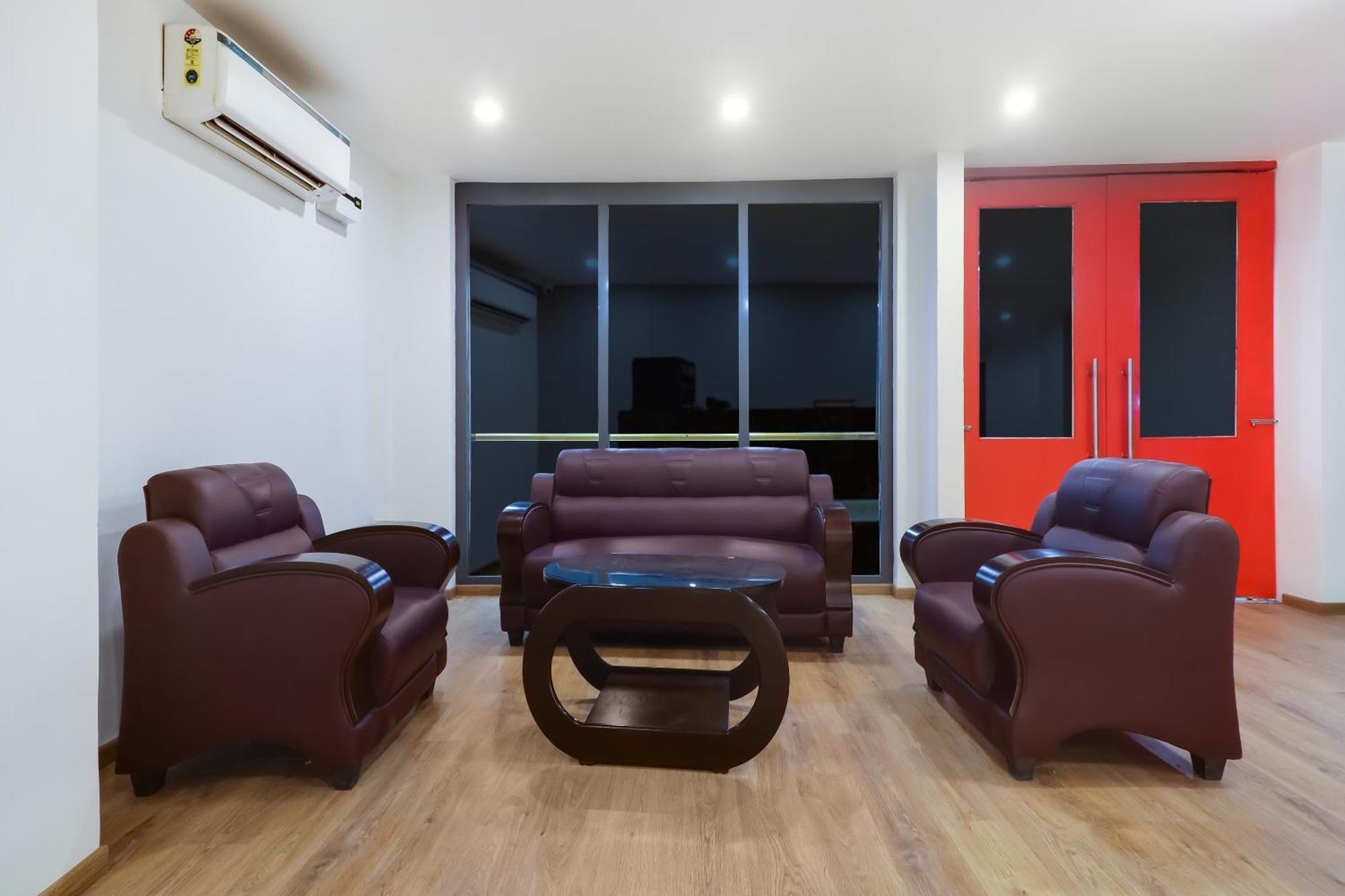 Townhouse Townhouse Clark Inn باتنا المظهر الخارجي الصورة